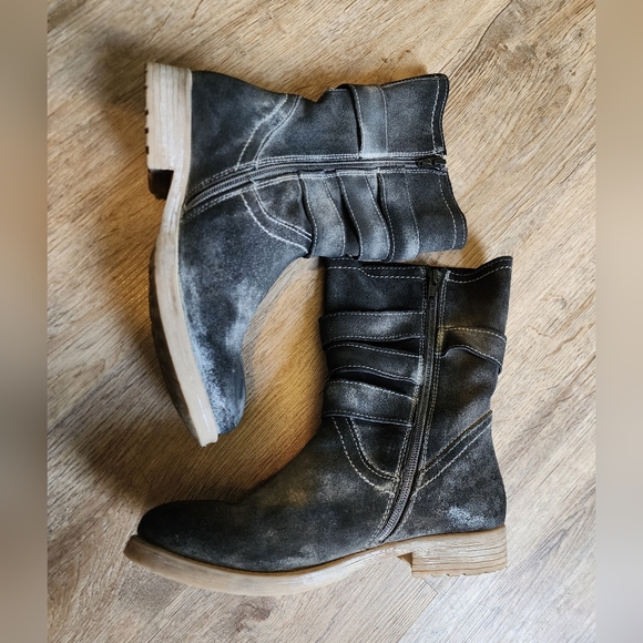 ROAN by Bed Stu Lola Suede Leather Boots Black - Size 7-1/2 - EUC - Picture 6 of 9